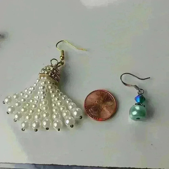 Vintage fuax pearl rhinestones earrings and blue beads earrings bundle - Picture 8 of 8